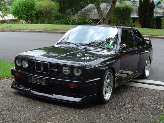 BMW E30 M3 300x225 BMW E30 M3