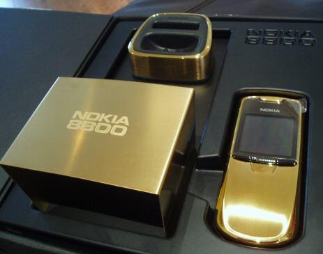Gold Edition Nokia 8800: 2,700 USD