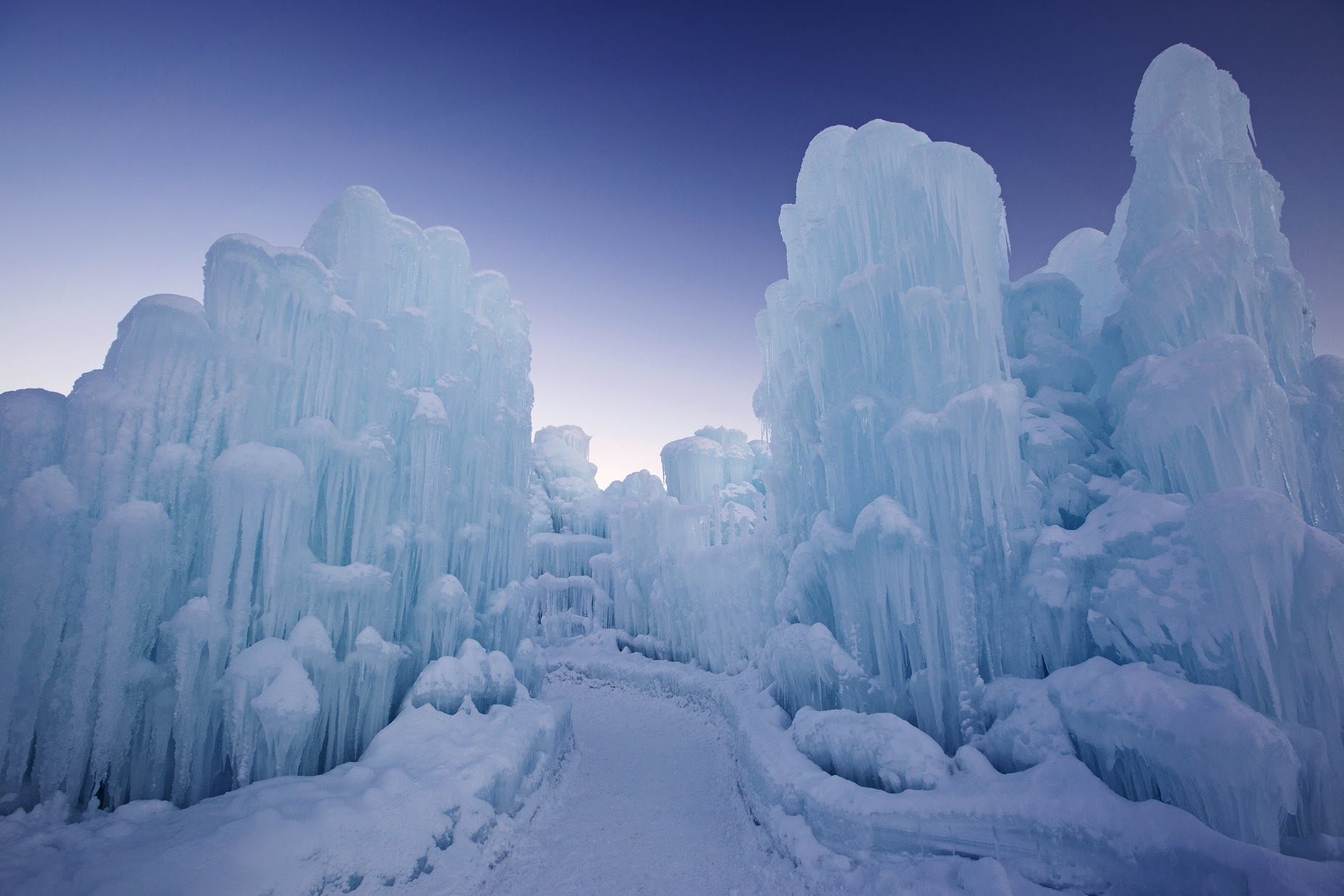 Have Your 'Frozen' Moment At This Cool Glowing Ice Castle Park In Utah