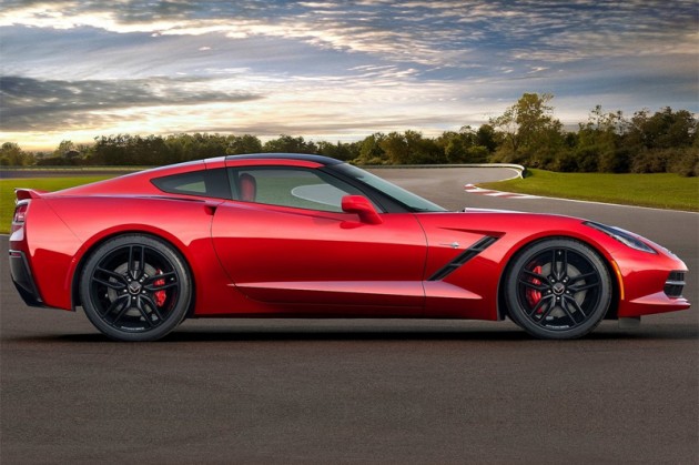 2014-Chevrolet-Corvette-Stingray-2