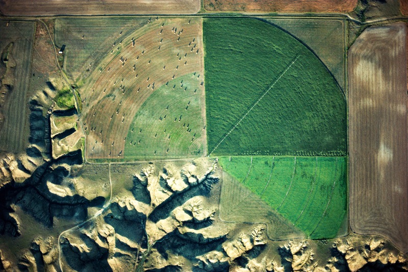 MARIAS-RIVER-DRAINAGE-AND-PIVOT-IRRIGATOR-LOMA-AREA-MONTANA-USA-1991-1-C34291