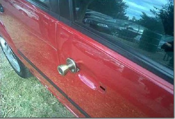 RedneckCarDoorHandle-620x