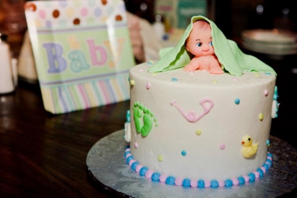 gender-reveal-cook-cake3-700x466