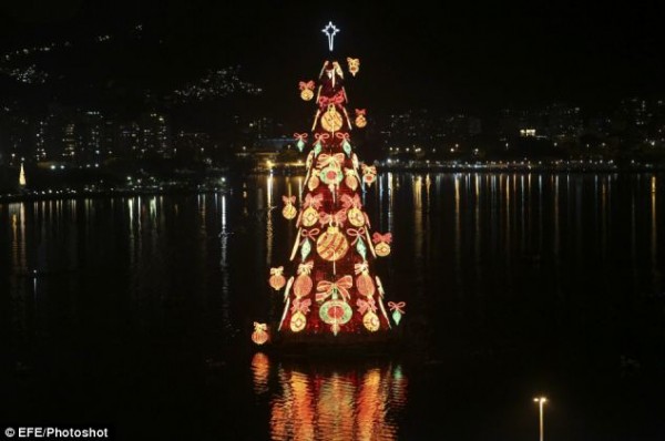 rio de janeiro christmas tree