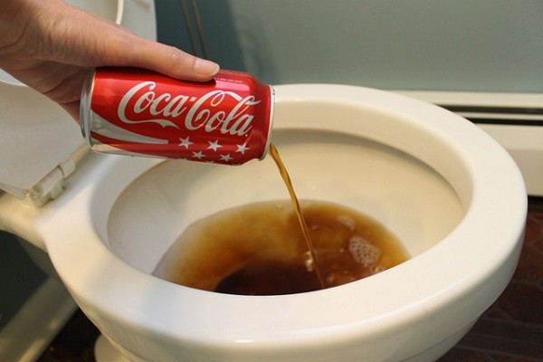 cleaning with coke