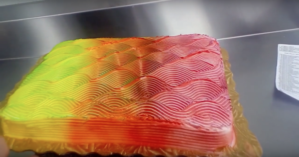 colour-changing-cake 2