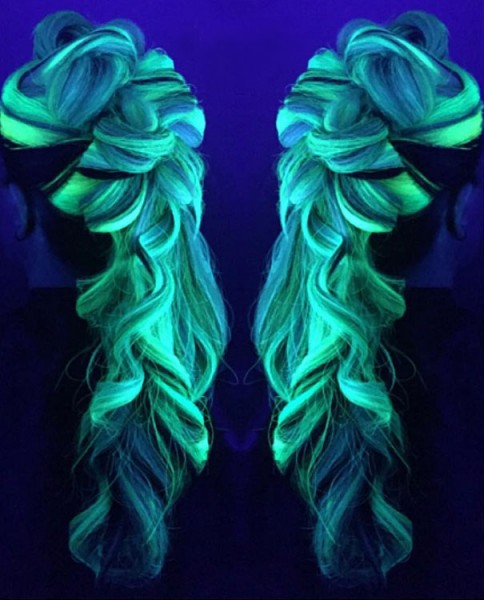 glow-in-dark-hair 2