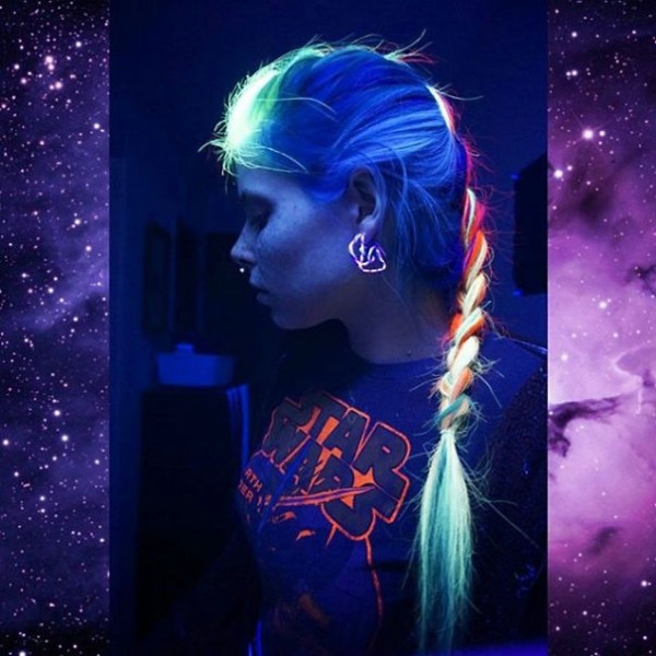 glow-in-dark-hair 5