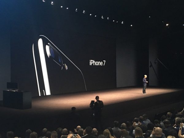 apple-unveil-3